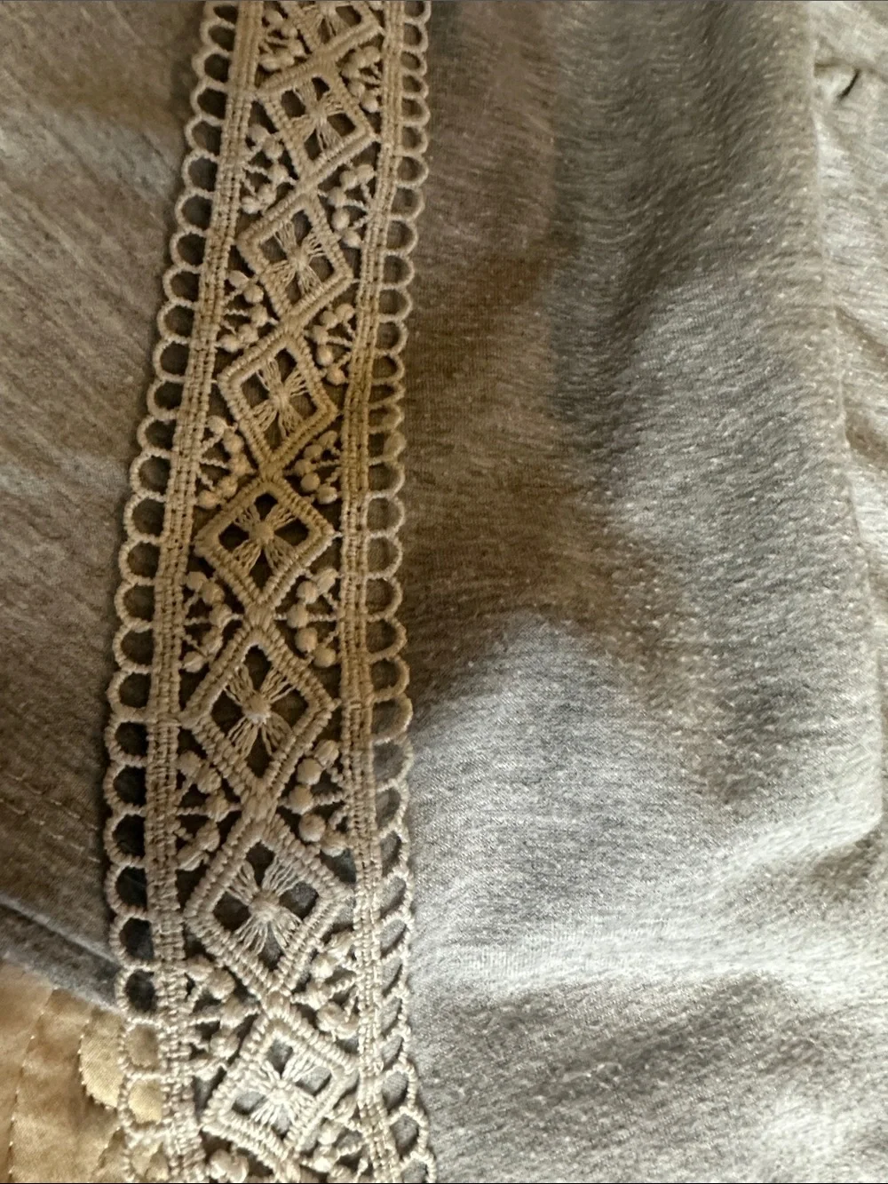 Women’s Gray Lace-Trim Hoodie & Shorts Sleep Set - Picture 3 of 4